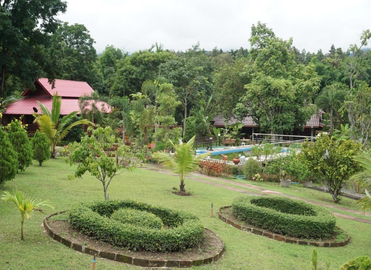 Ban Rai Tin Thai Ngarm Eco Lodge Mae Rim Bagian luar foto