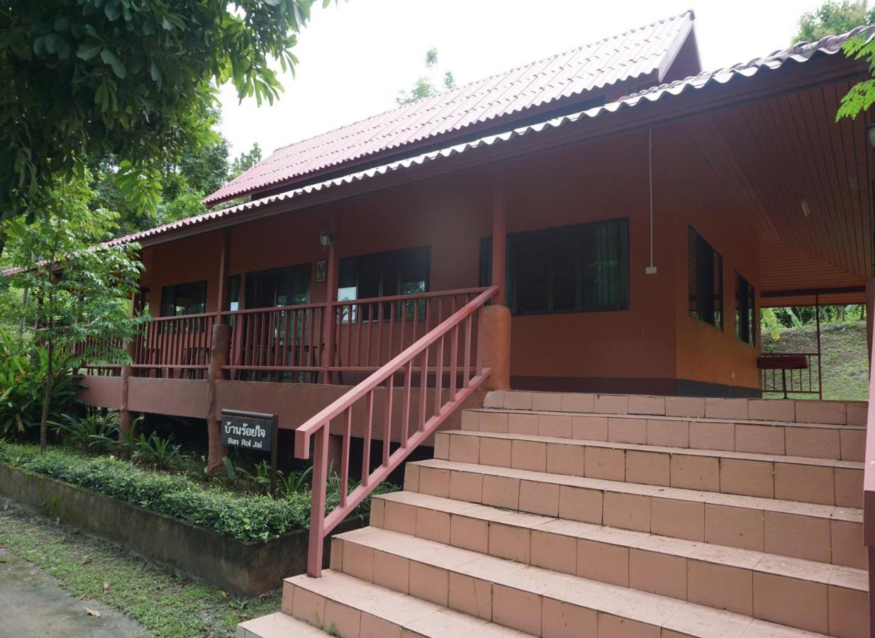 Ban Rai Tin Thai Ngarm Eco Lodge Mae Rim Bagian luar foto