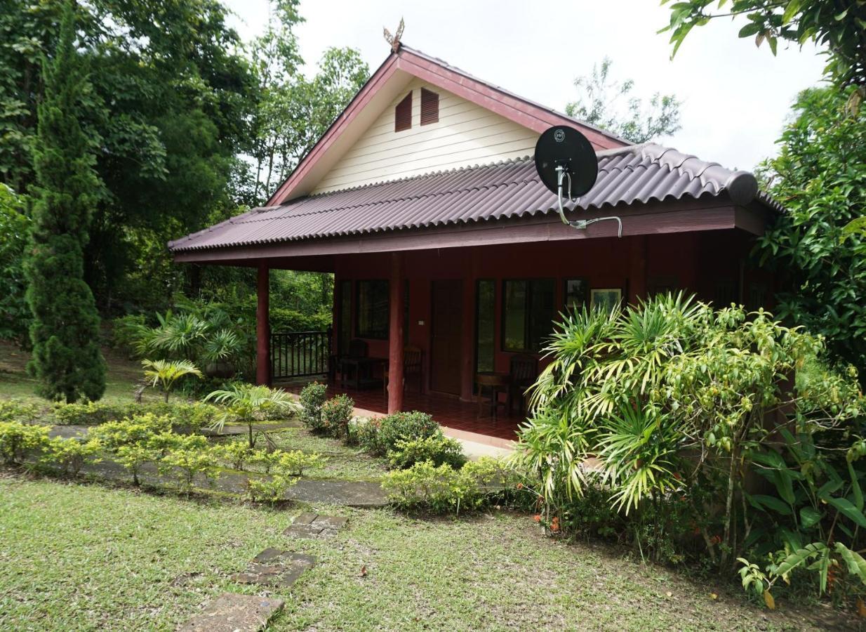 Ban Rai Tin Thai Ngarm Eco Lodge Mae Rim Bagian luar foto