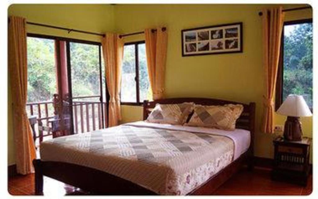 Ban Rai Tin Thai Ngarm Eco Lodge Mae Rim Bagian luar foto