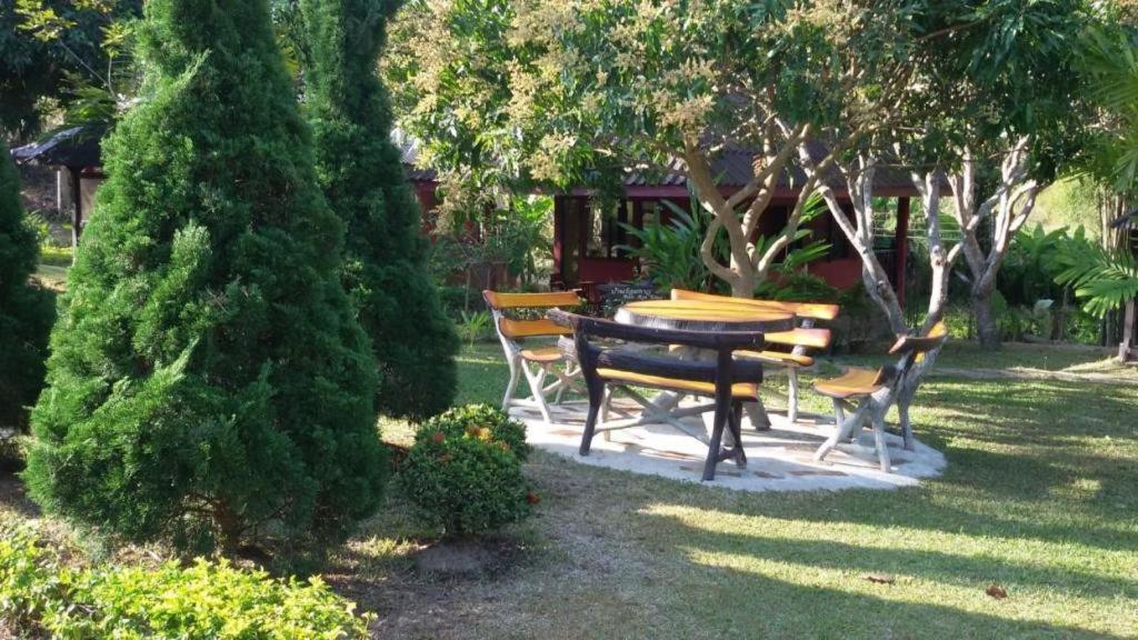 Ban Rai Tin Thai Ngarm Eco Lodge Mae Rim Bagian luar foto