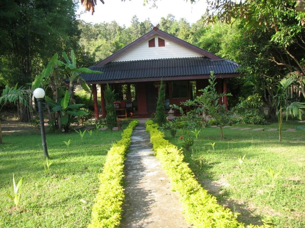 Ban Rai Tin Thai Ngarm Eco Lodge Mae Rim Bagian luar foto